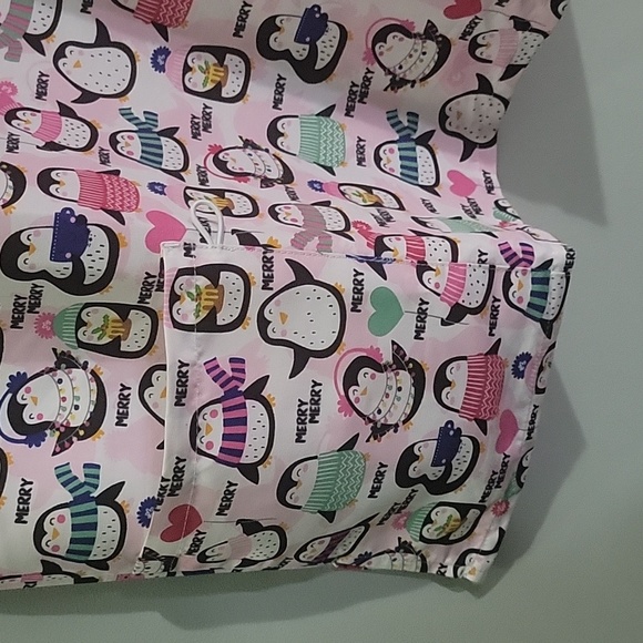 NWT Scrub Top Christmas Ladies *O3 - Picture 3 of 4